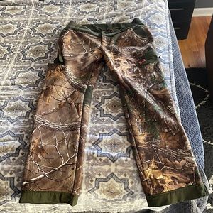 UA HUNT under armor womens MD pants